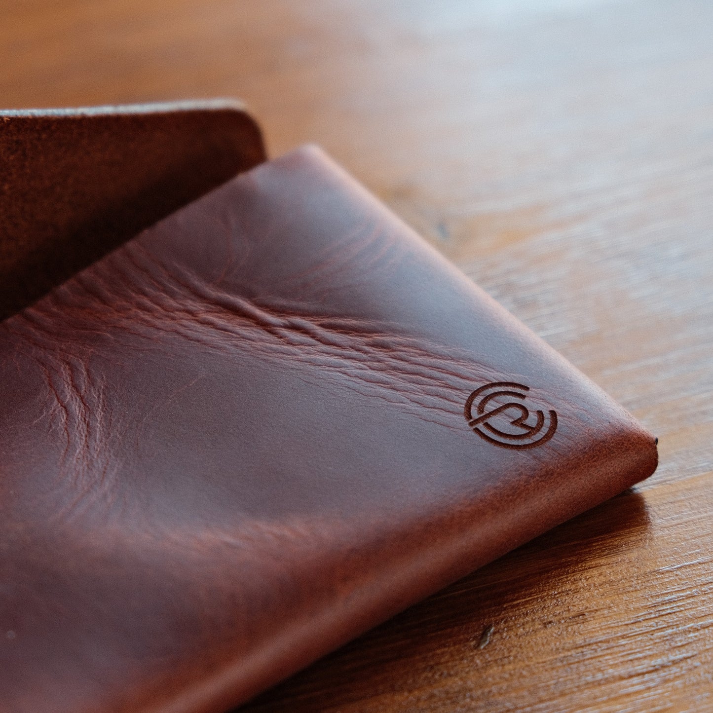 Card holder with closure - Leather